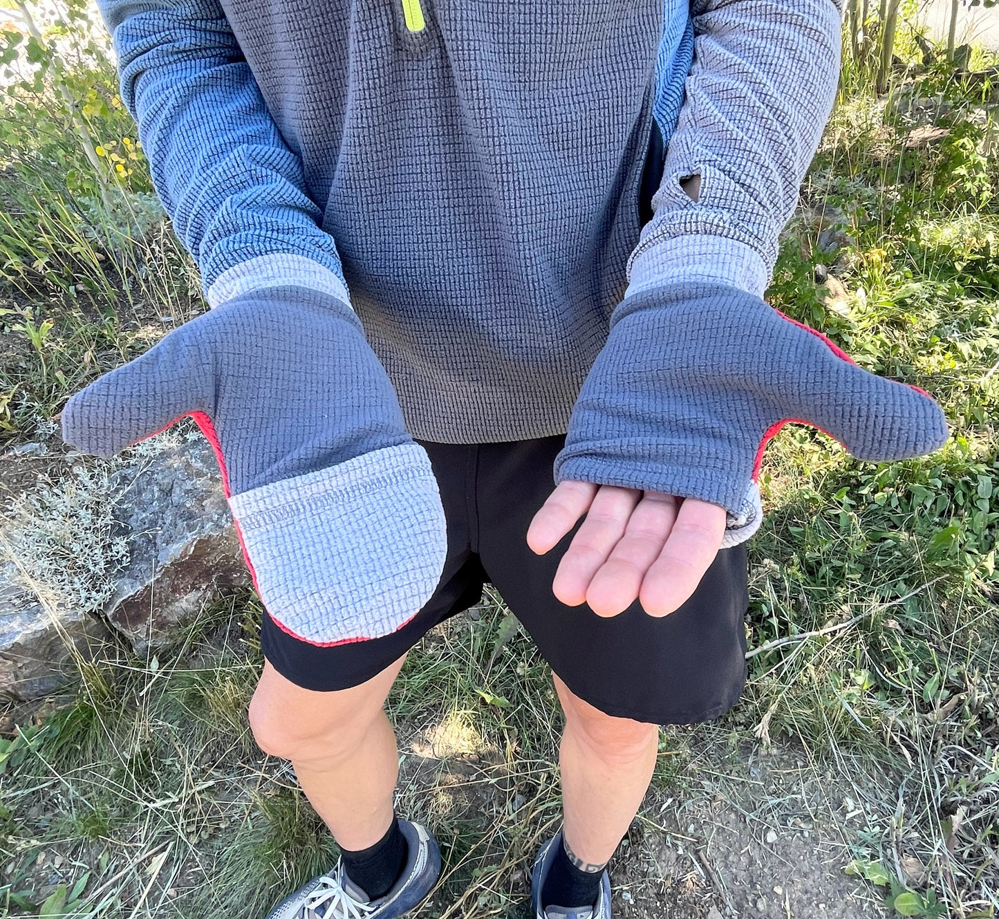 SkyGOAT CAMP Mittens