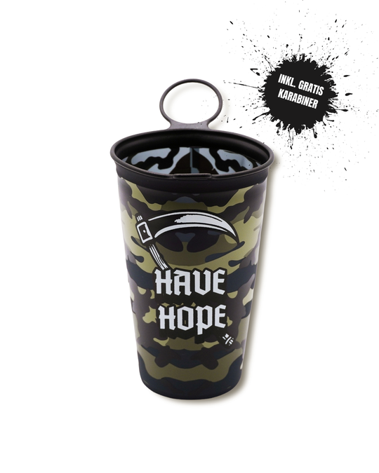 HOPE CUP Full Force – Faltbecher im Camouflage-Design mit Karabiner
