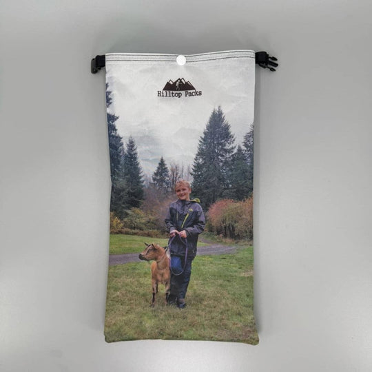 Hilltop Packs Custom Printed Dry Bag D50T – personalisierbarer Packsack – Herstelleransicht 5 / Gestaltungsbeispiel