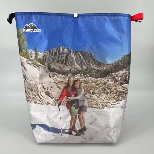 Hilltop Packs Custom Printed Food Bag D50T – personalisierbarer Proviantbeutel – Herstelleransicht 3 / Gestaltungsbeispiel