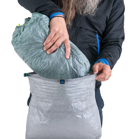Zpacks Wide Mouth Dry Bag – DCF Packsack 9,4 l – Produktansicht 5